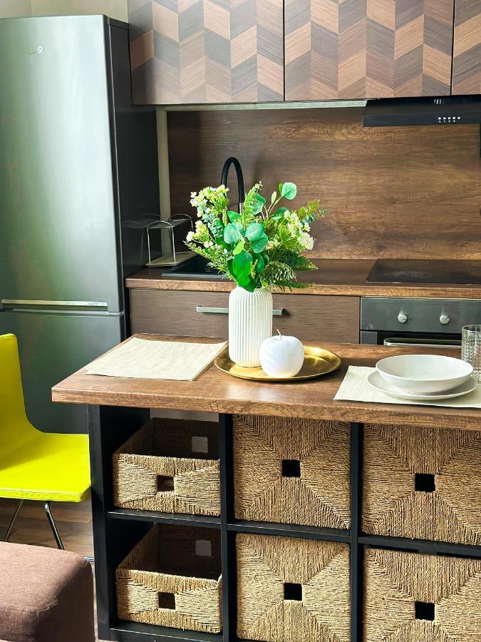 Spacious City Centre Apartment Братислава Екстериор снимка