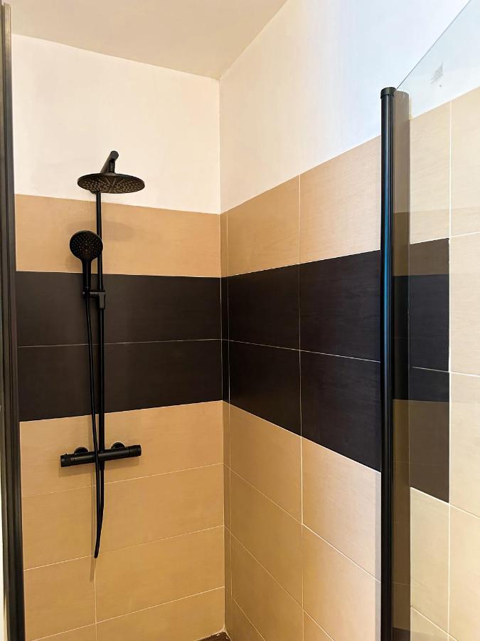 Spacious City Centre Apartment Братислава Екстериор снимка
